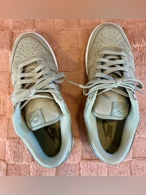 Nike Women’s Low Dunk Sneakers in Light Sage